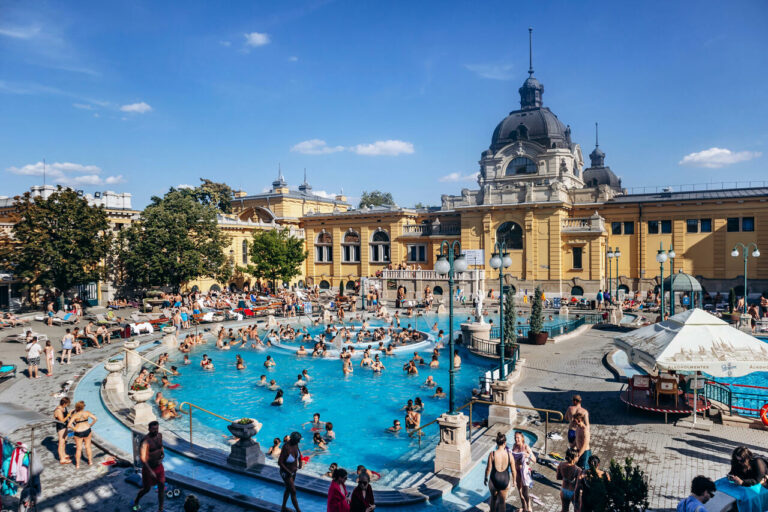 Budapest Baño Széchenyi salud bienestar Europa