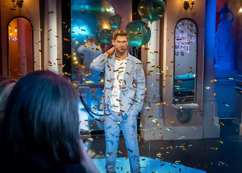 Chris Hemsworth arrived in Budapest 1