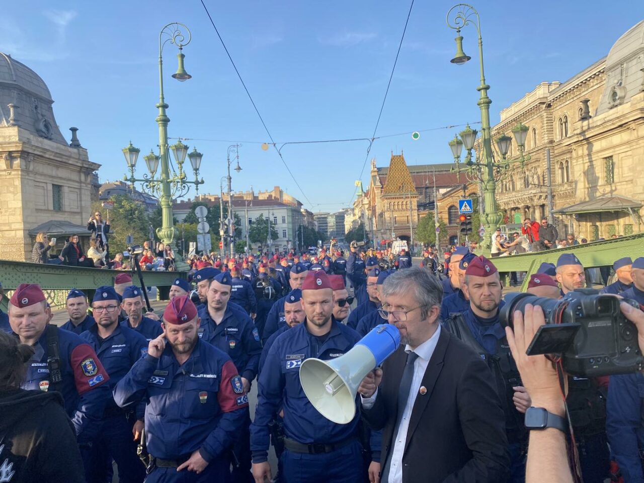 Hadházy protest budapest police