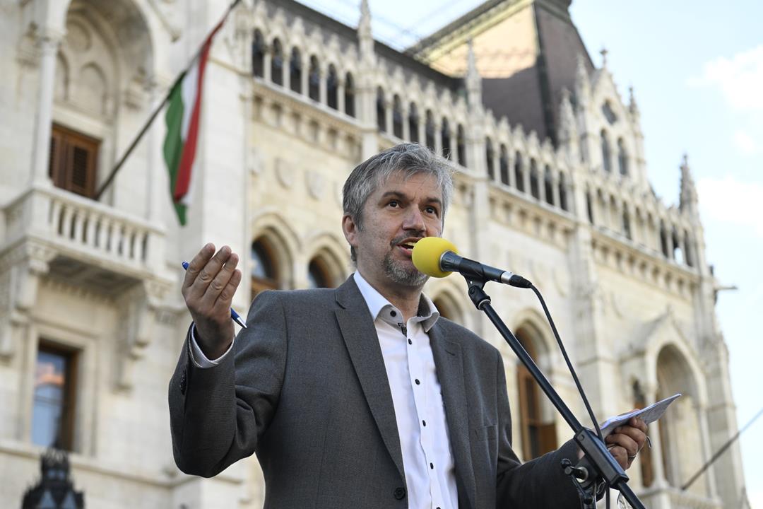 Huge protest in Budapest