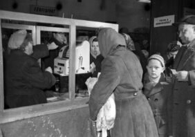 Hungary hyperinflation 1946 shoppers 1950s