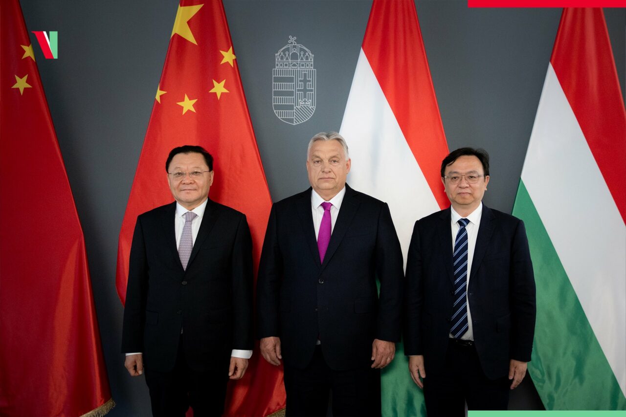 Prim-ministrul Viktor Orbán, sediul central al companiei BYD din China