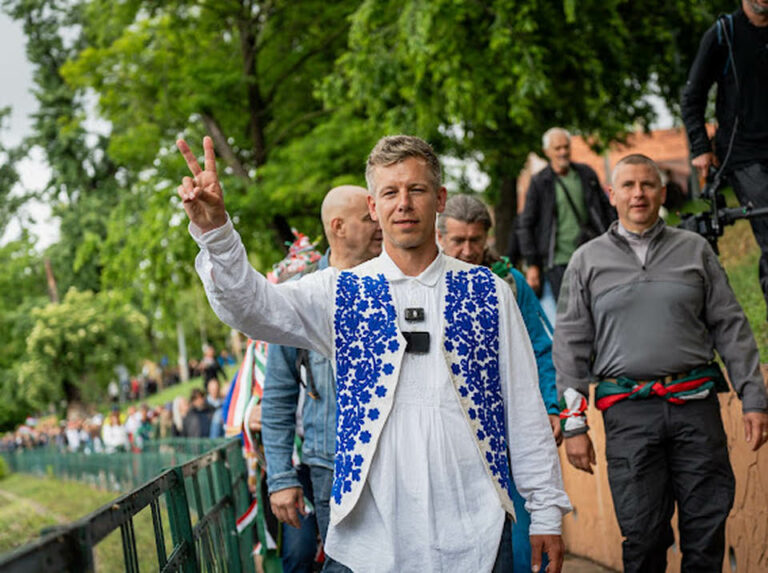 بيتر ماجيار في حفلة Nagyvárad tisza