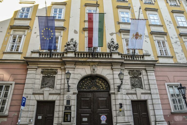 city hall budapest