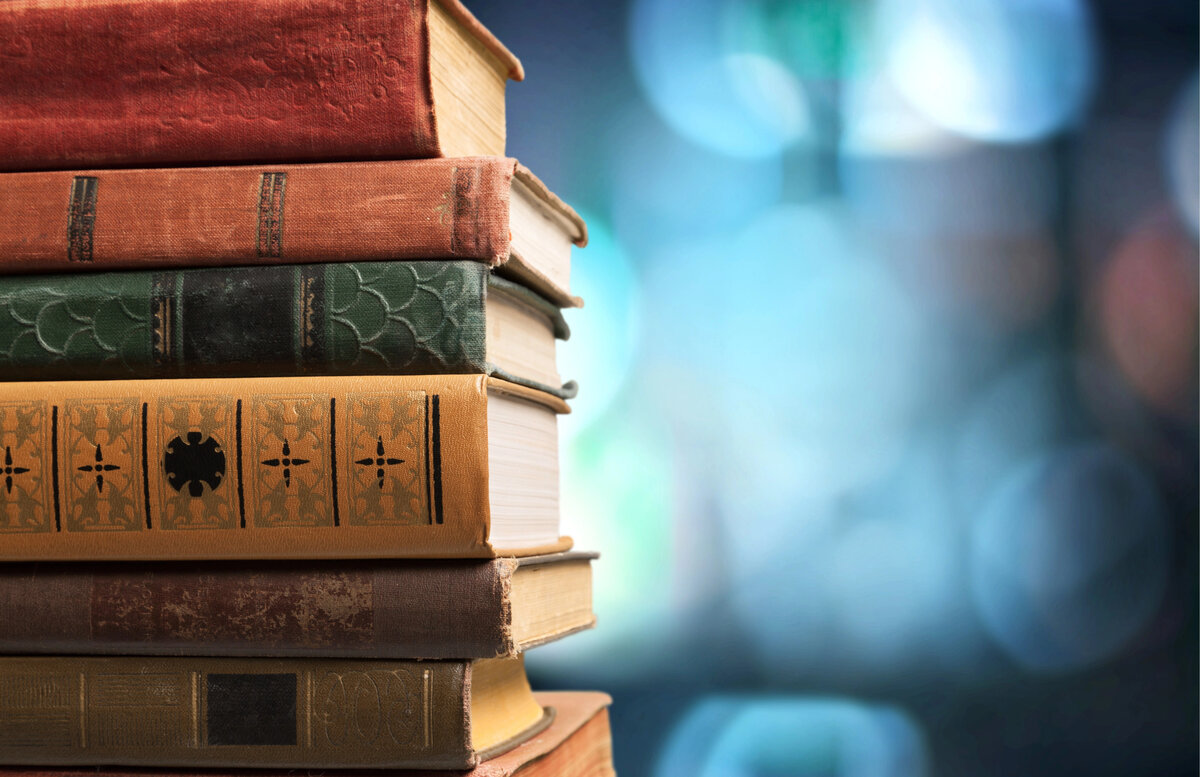 3+1 Hungarian books that belong on every bookshelf