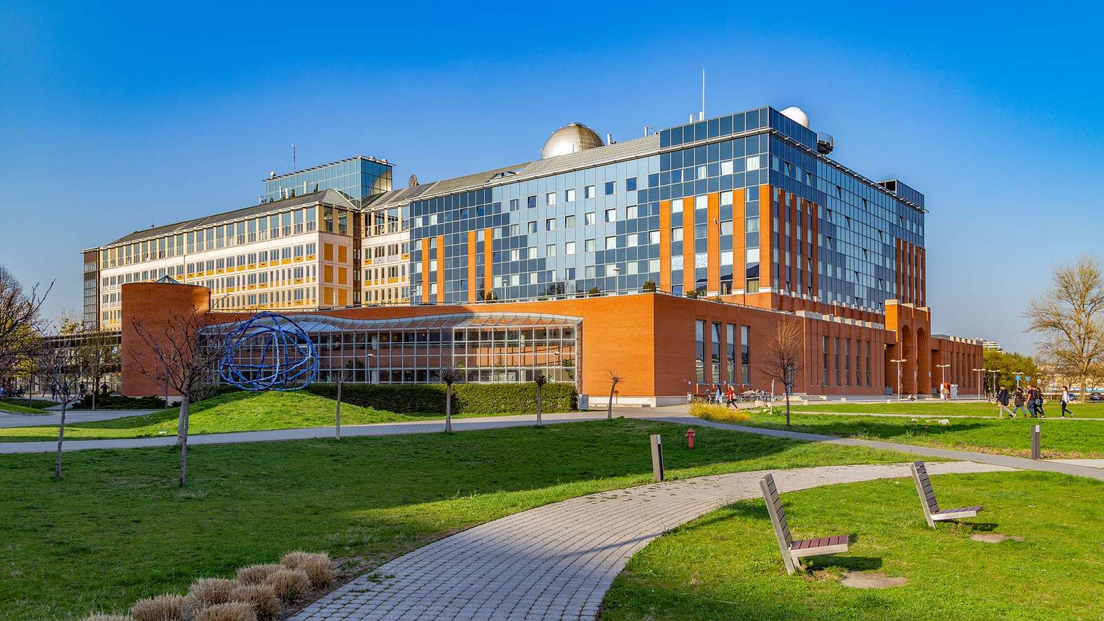 エルテ大学の高等教育