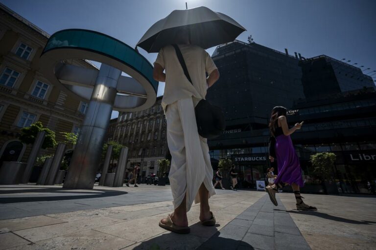 Extreme UV-B radiation heat wave Hungary weather
