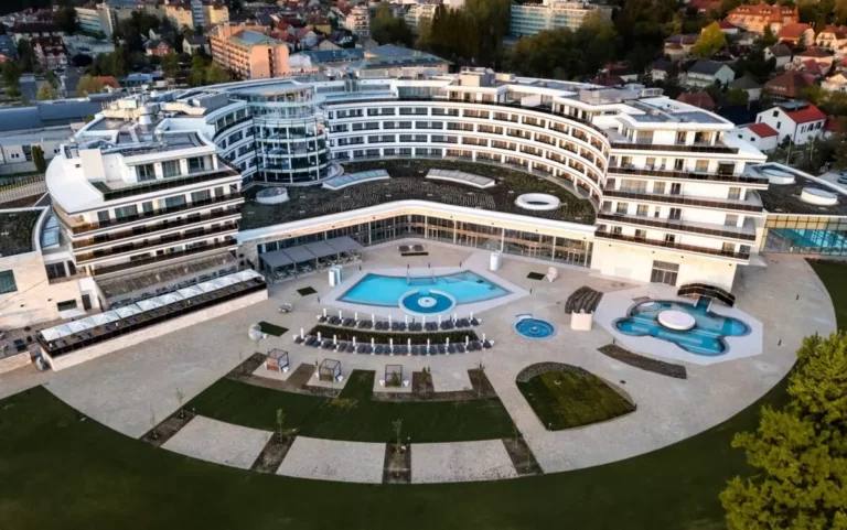 Nouvel hôtel 5 étoiles à Hévíz