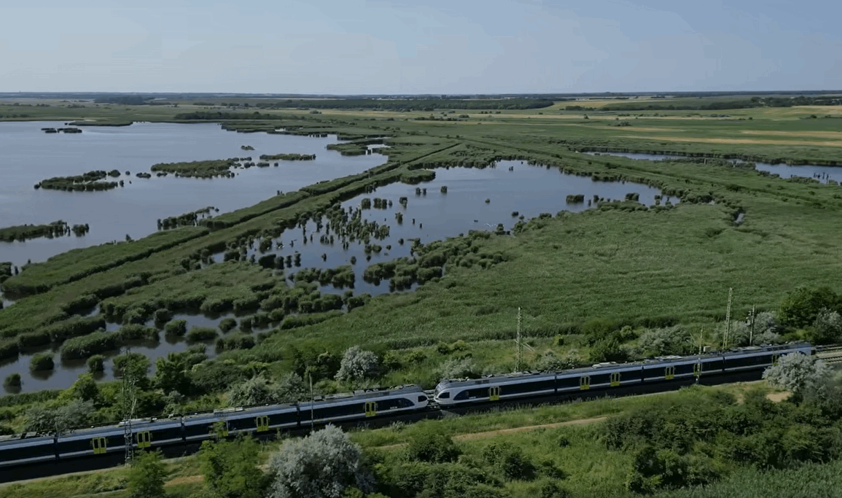 Hungarian State Railways MÁV train travel (Copy)