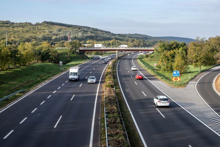 Des sections d'autoroutes hongroises sont devenues des routes à péage