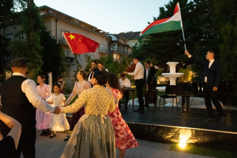 La música une civilizaciones. Budapest acoge la celebración cultural chino-húngara de 2025. Fuente: Centro Cultural Chino de Budapest.