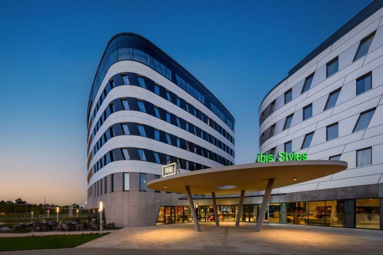 Ouverture d'un nouvel hôtel à l'aéroport de Budapest 2025 Tribe