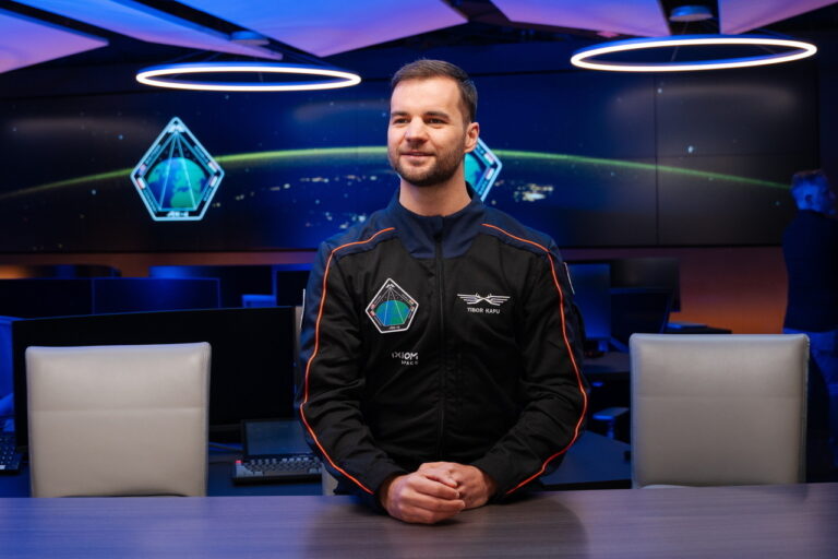 Tibor Kapu, astronaute de l'ISS