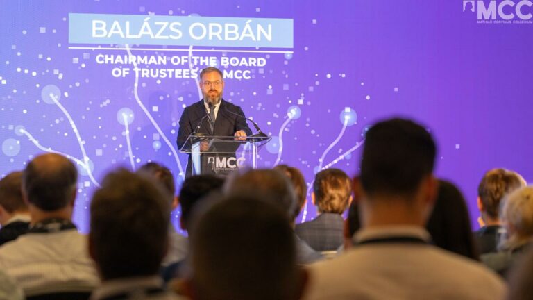 balázs orbán mcc prim-ministru director politic
