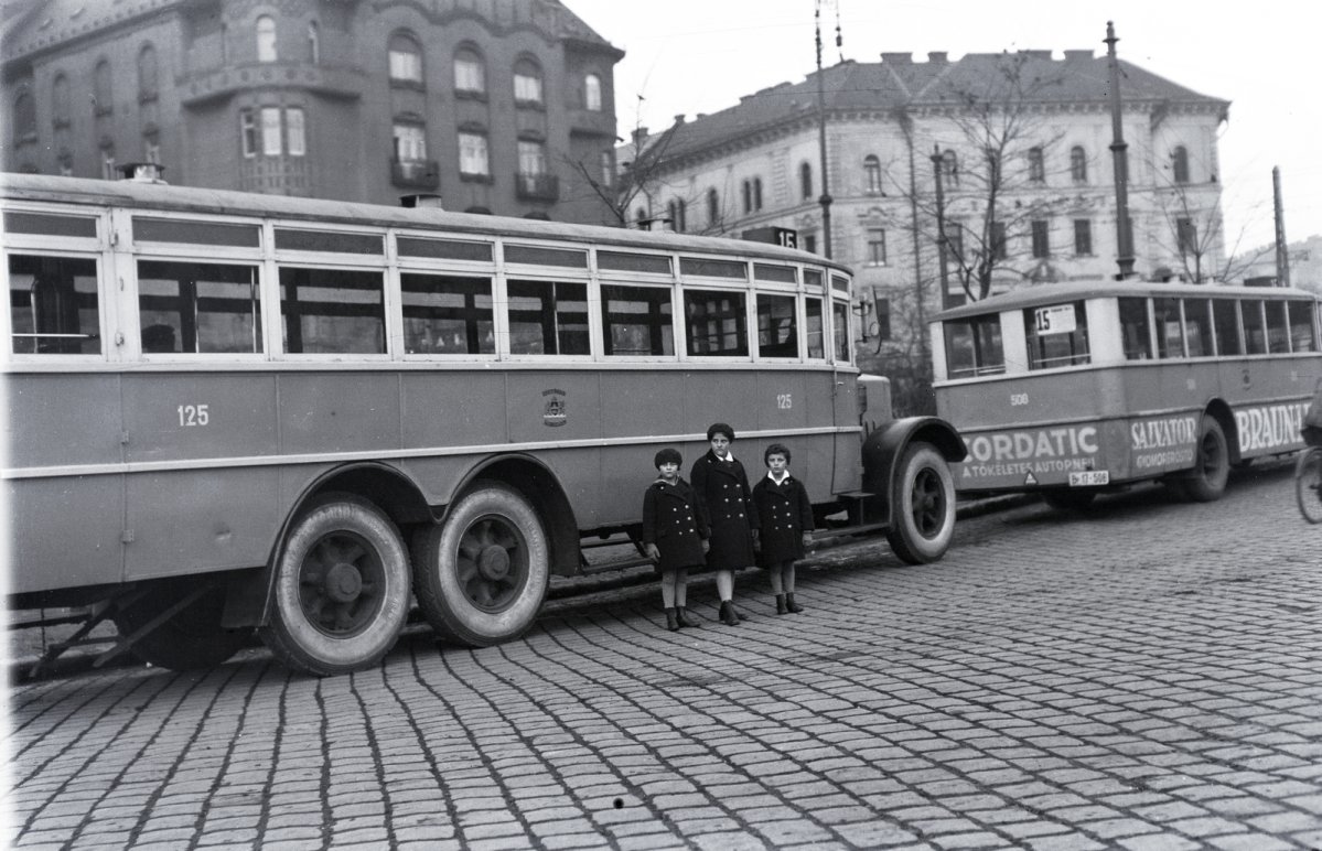 bus chain bridge