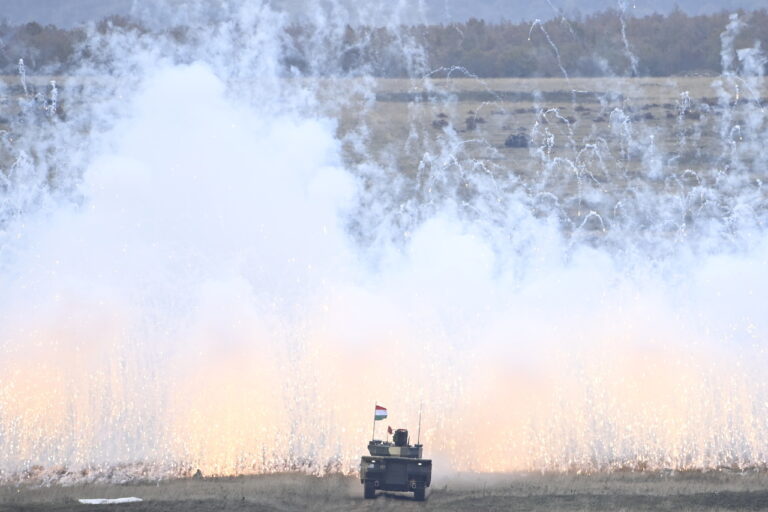 米兵が訓練中に死亡