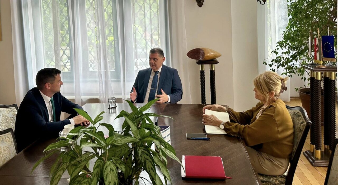 Croatian Ambassador and DNH owner Alpár Kató