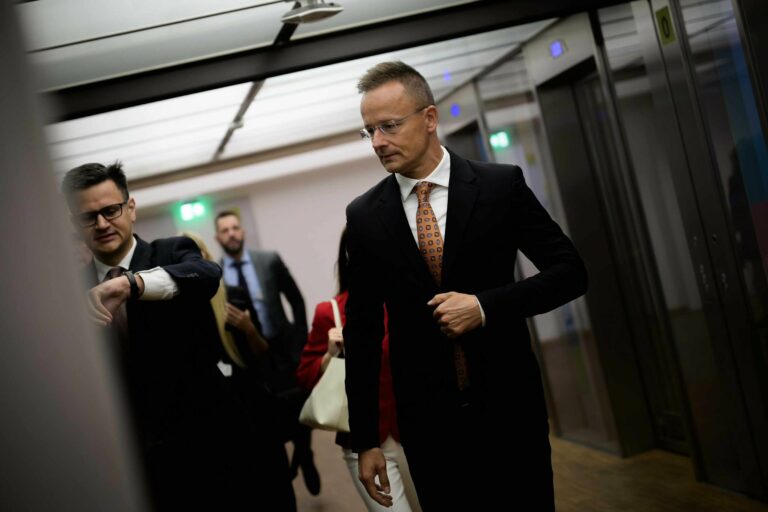 Призыв министра иностранных дел Сийярто в Украину