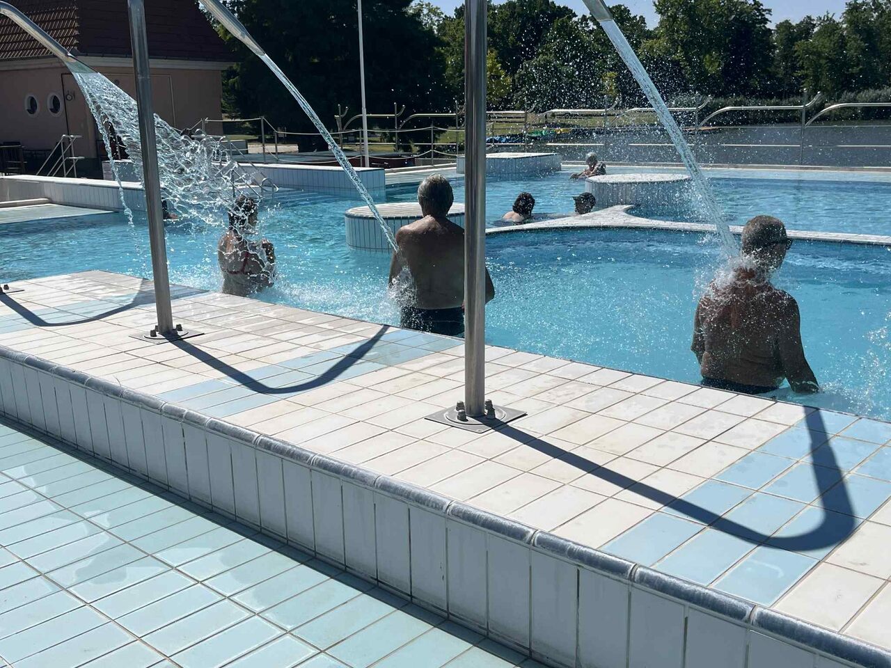 gyopárosfürdő bath complex reopens