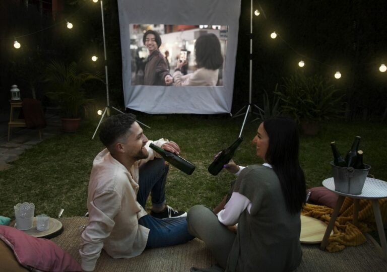 Películas húngaras, cine de verano en el jardín, películas al aire libre