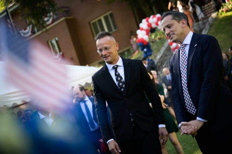 Hongrie États-Unis Szijjártó Trump 4 juillet