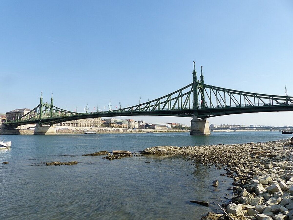 Hungary drought hunger rock Budapest
