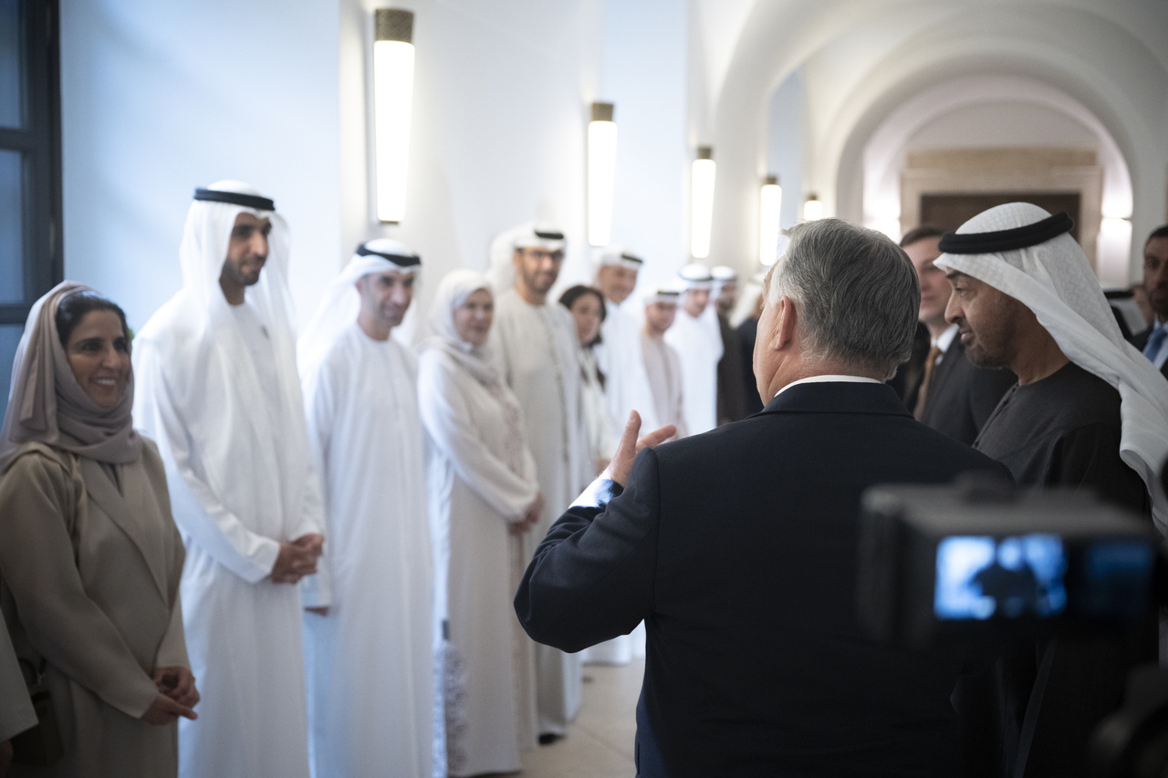 オルバン・モハメド・ビン・ザイード・アル・ナヒヤーン ブダペスト UAE