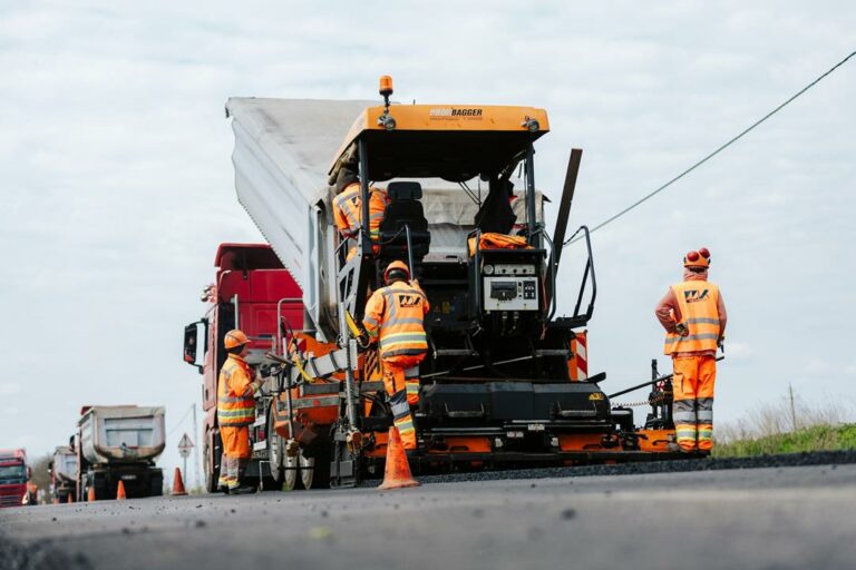 ハンガリーで道路改良工事が開始(コピー)