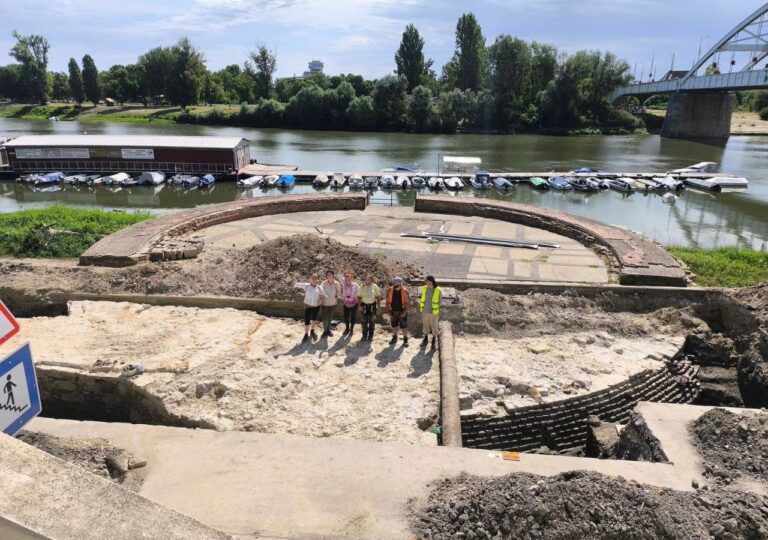 Szeged castle archaeology finds fortified tower water tower