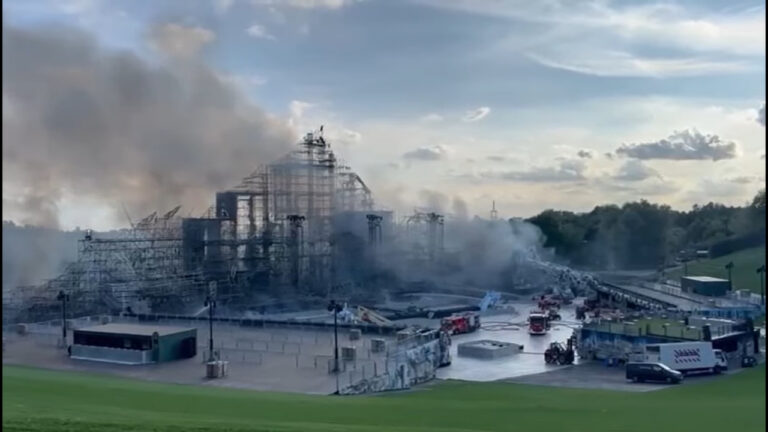 Scène principale du feu de Tomorrowland