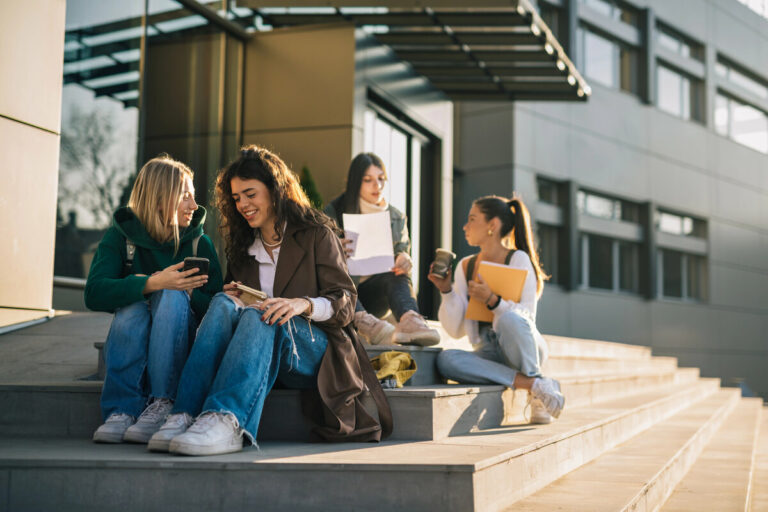 carte d'étudiant à prix réduit pour les étudiants