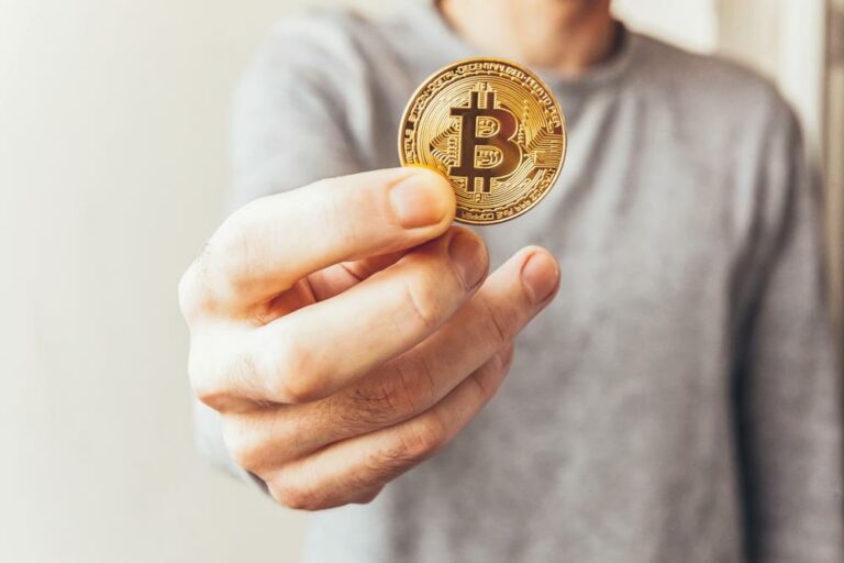 Comercio no autorizado de criptomonedas, delito penal en Hungría