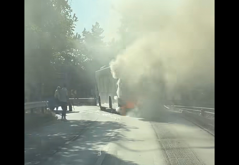 BKV bus Budapest bus fire Farkasréti Cemetery
