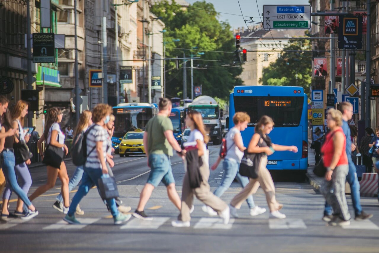Pedestrian-friendly Budapest public consultation accessibility strategy