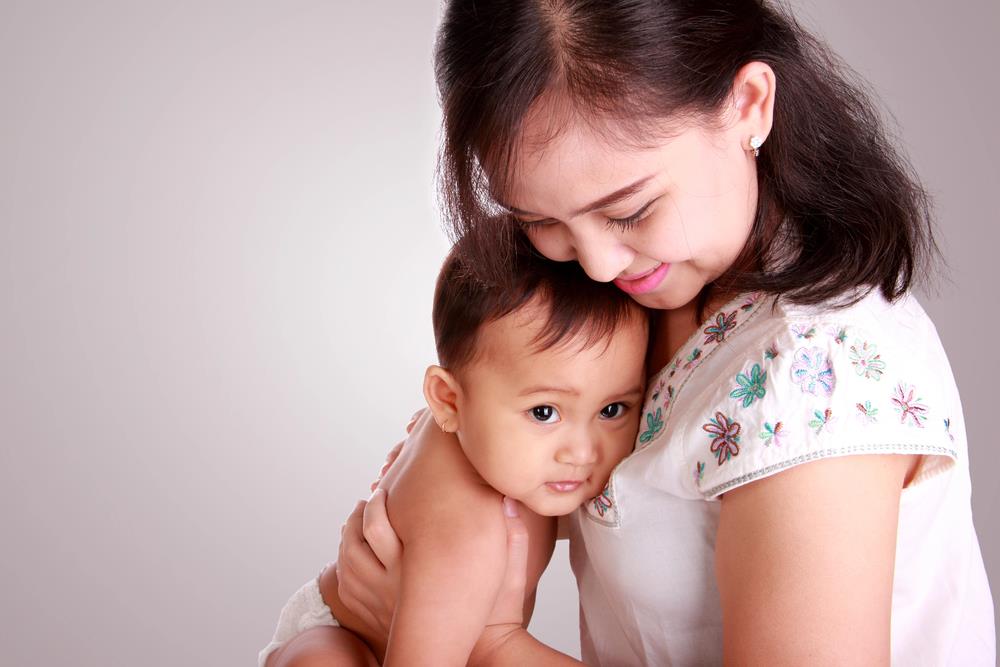 Philippine woman deportation Hungary marriage newborn child