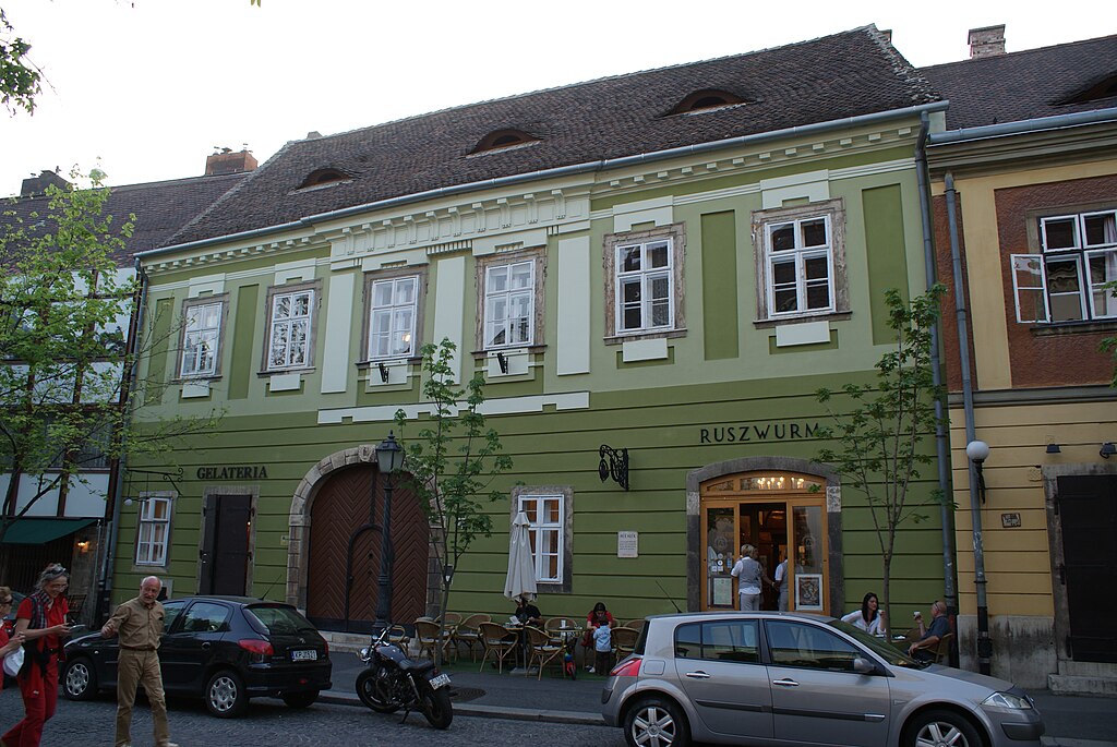 ruszwurm confectionery budapest buda castle