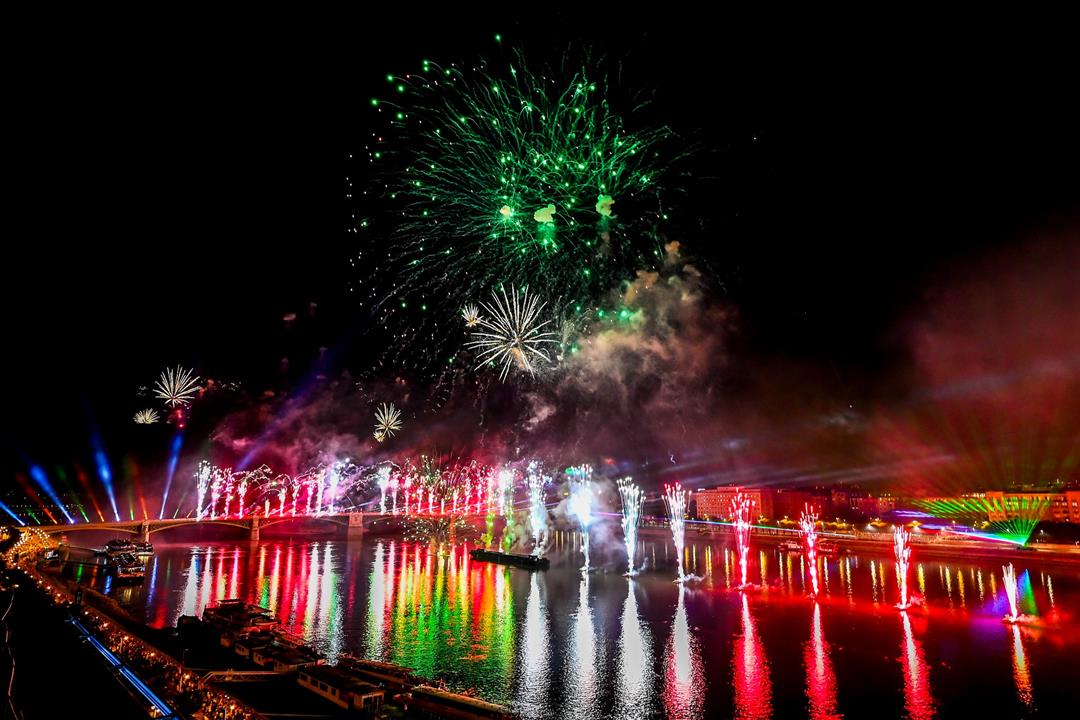 Spectacular 20 August fireworks and drone show in Budapest