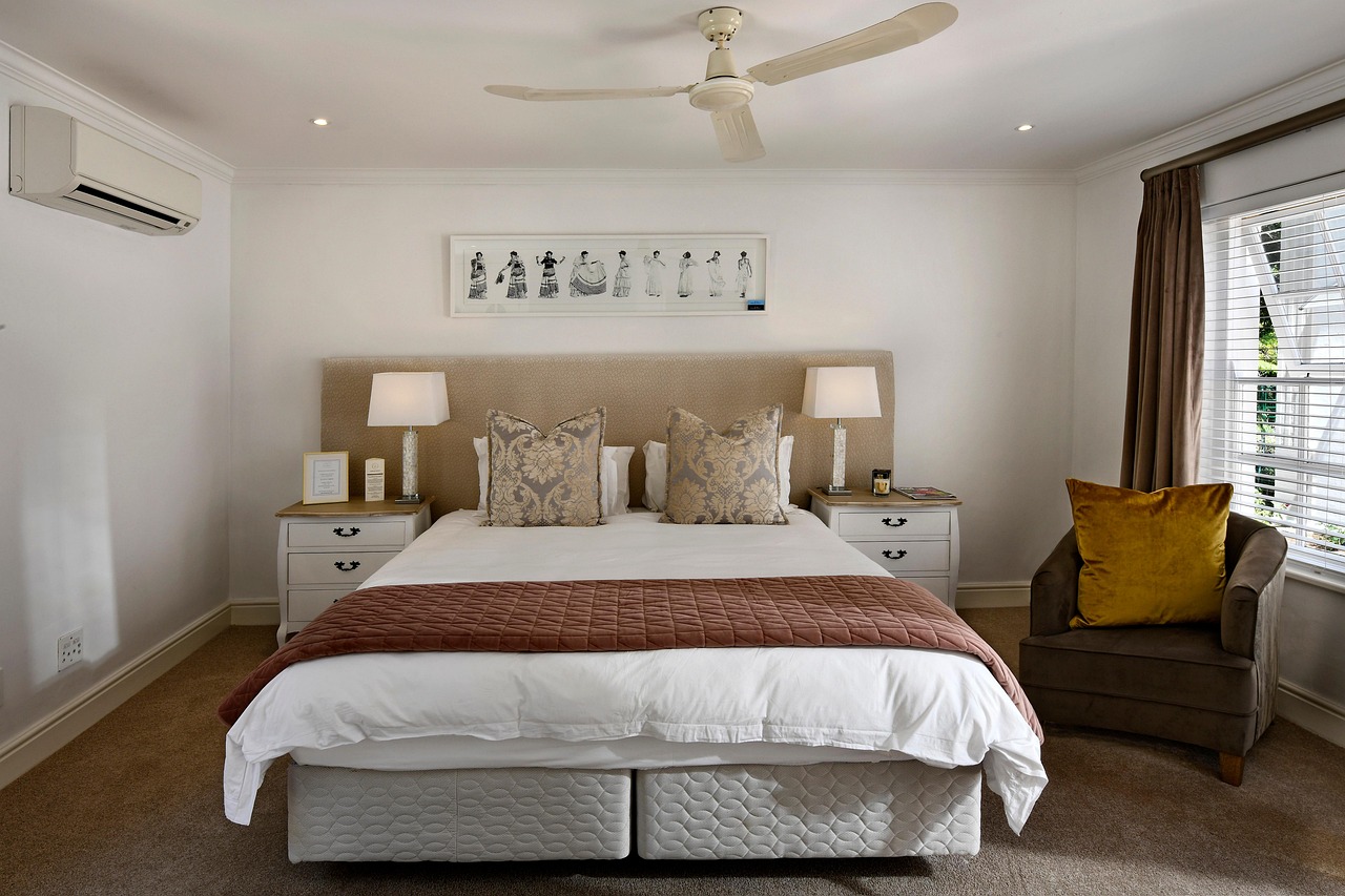 bedroom king size mattress bed
