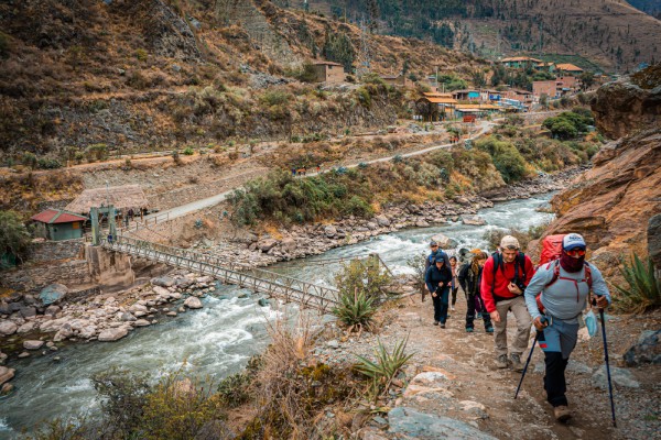 theincatrailinkayniperutours machu picchu