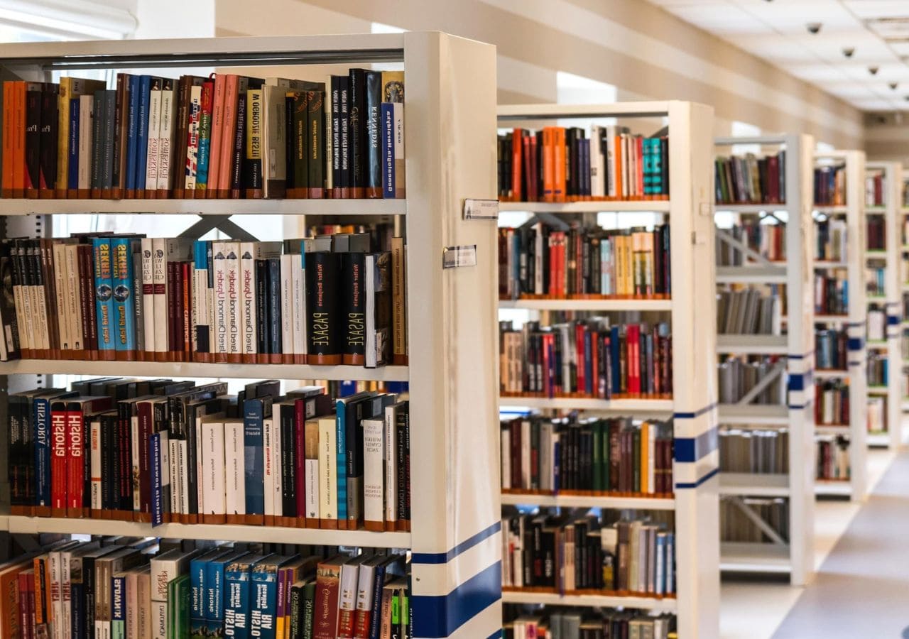 Hungarian Teachers Textbook Restrictions School Education