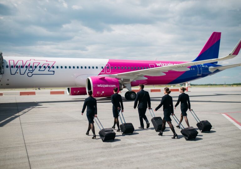 Wizz Air engine failure airline recovery Pratt & Whitney crew 